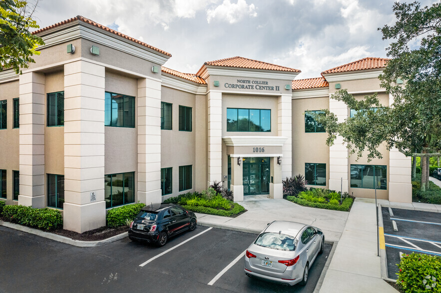 1016 Collier Center Way, Naples, FL for lease - Building Photo - Image 1 of 12