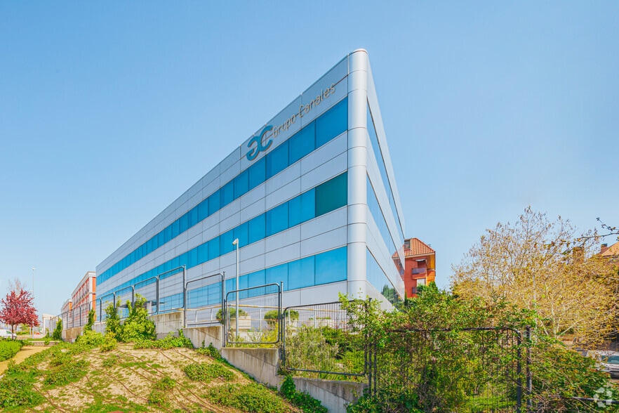 Calle Castillo de Turégano, 3, Las Rozas de Madrid, Madrid for lease - Building Photo - Image 3 of 7