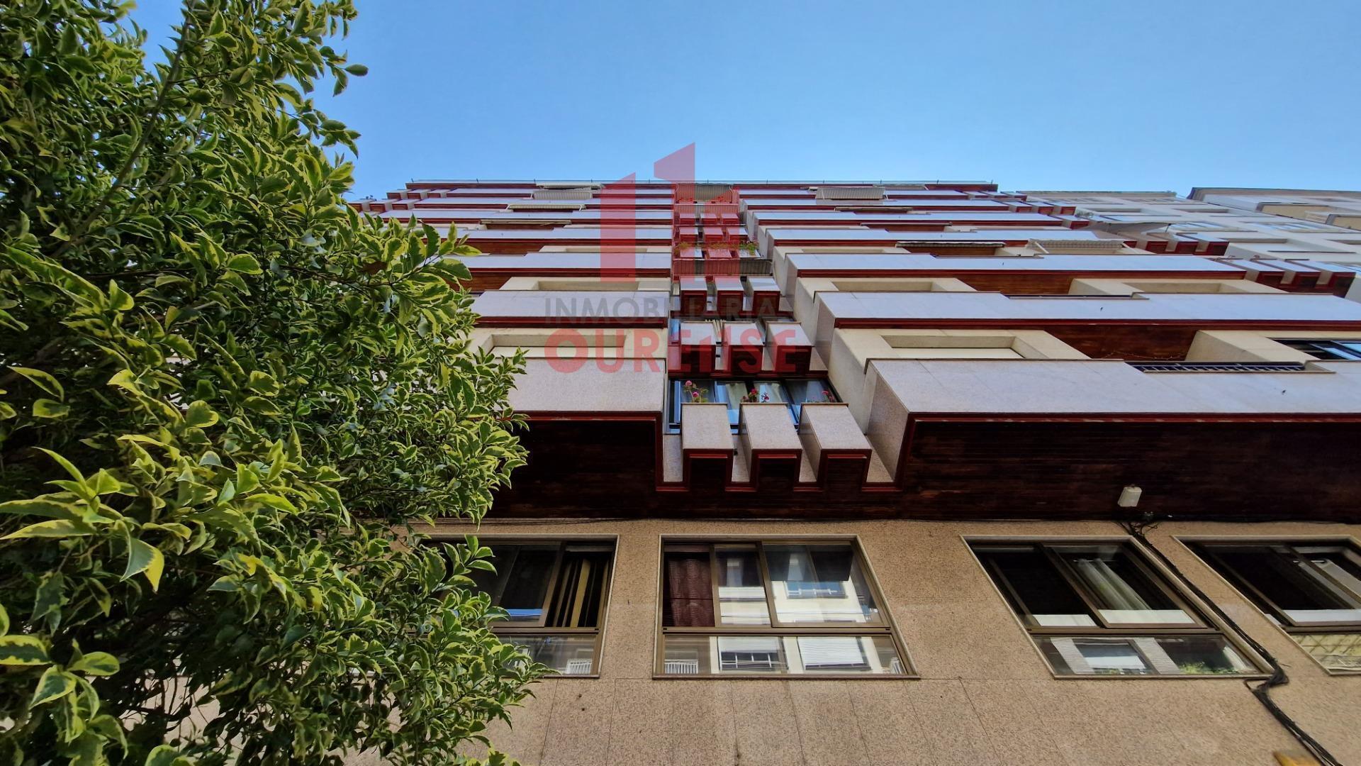 Office in Ourense, Orense for lease Building Photo- Image 1 of 6