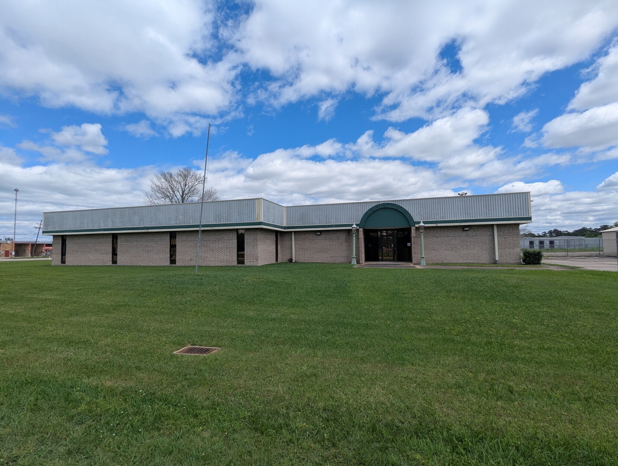 6095 College St, Beaumont, TX for sale Building Photo- Image 1 of 53