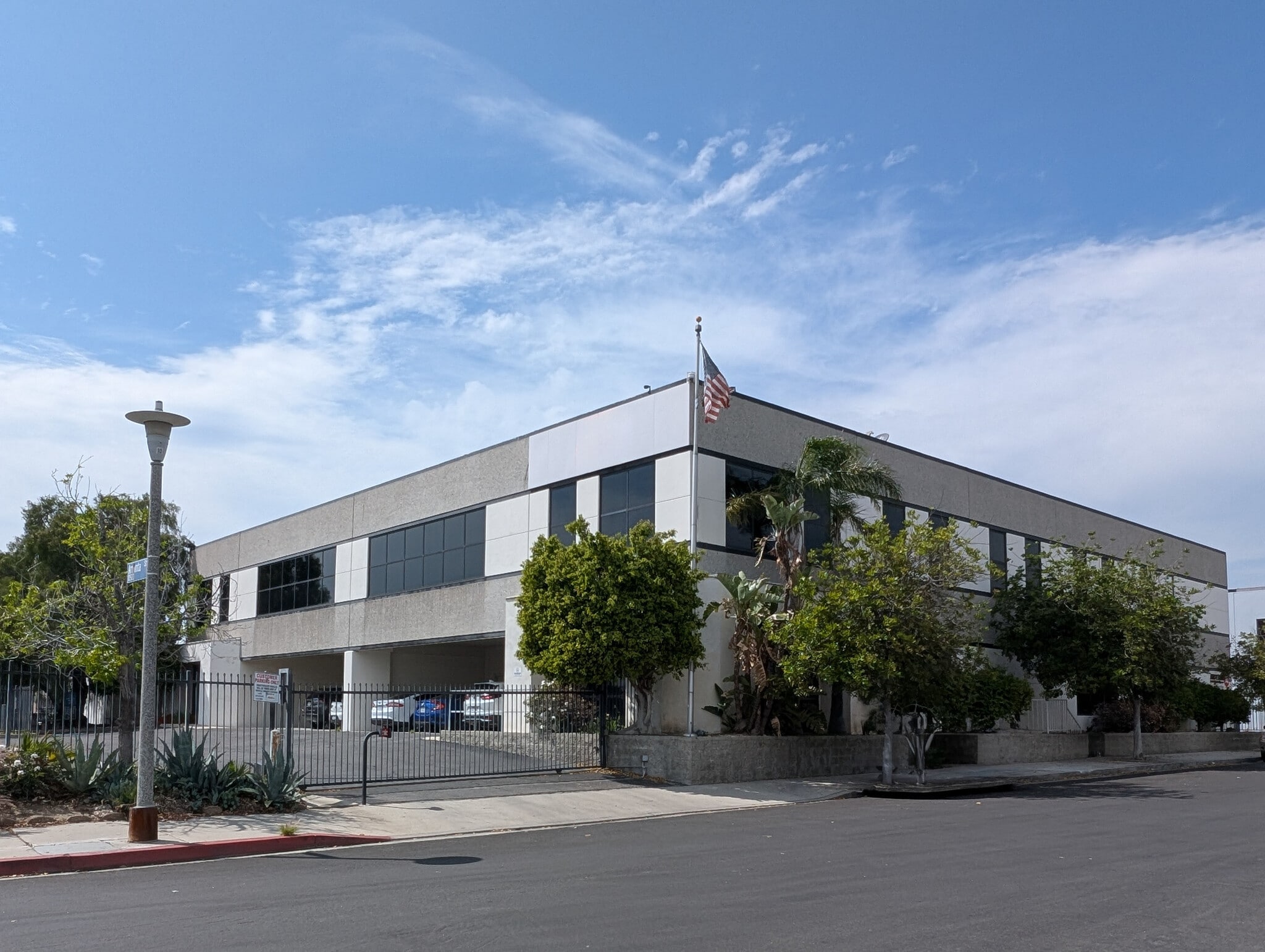 7915-7919 Ajay Dr, Sun Valley, CA for sale Primary Photo- Image 1 of 19