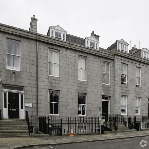 18 Bon Accord Sq, Aberdeen for sale - Primary Photo - Image 1 of 1