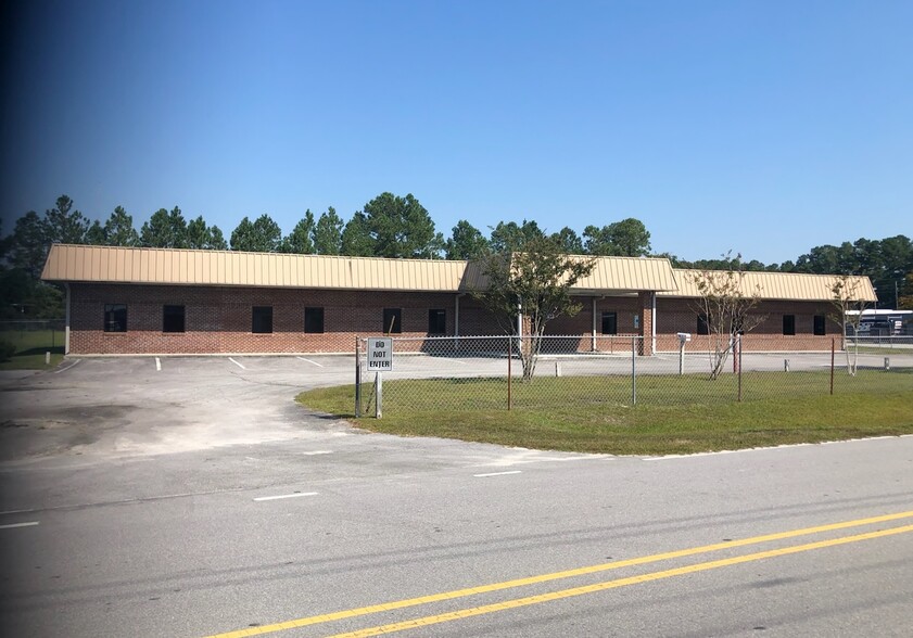 114 Enterprise Rd, Jacksonville, NC 28546