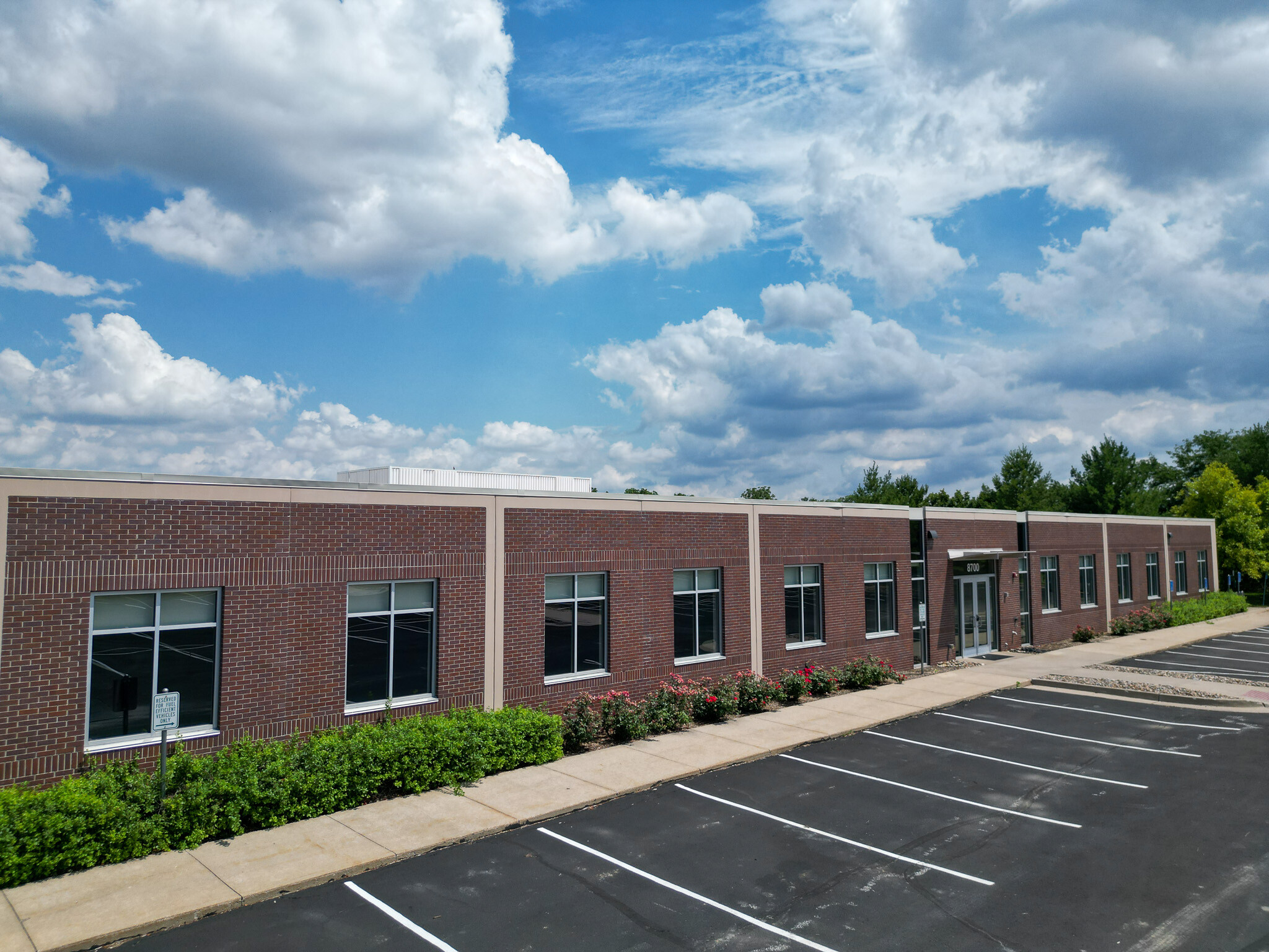 8700 Crescent Chase, Johnston, IA for lease Building Photo- Image 1 of 14