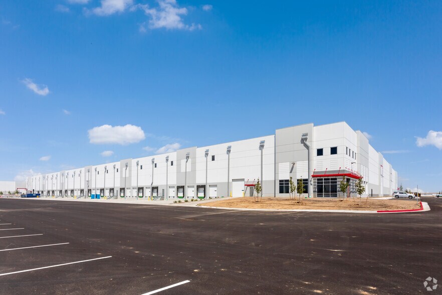 17190 E 85th Ave, Commerce City, CO for sale - Building Photo - Image 1 of 1
