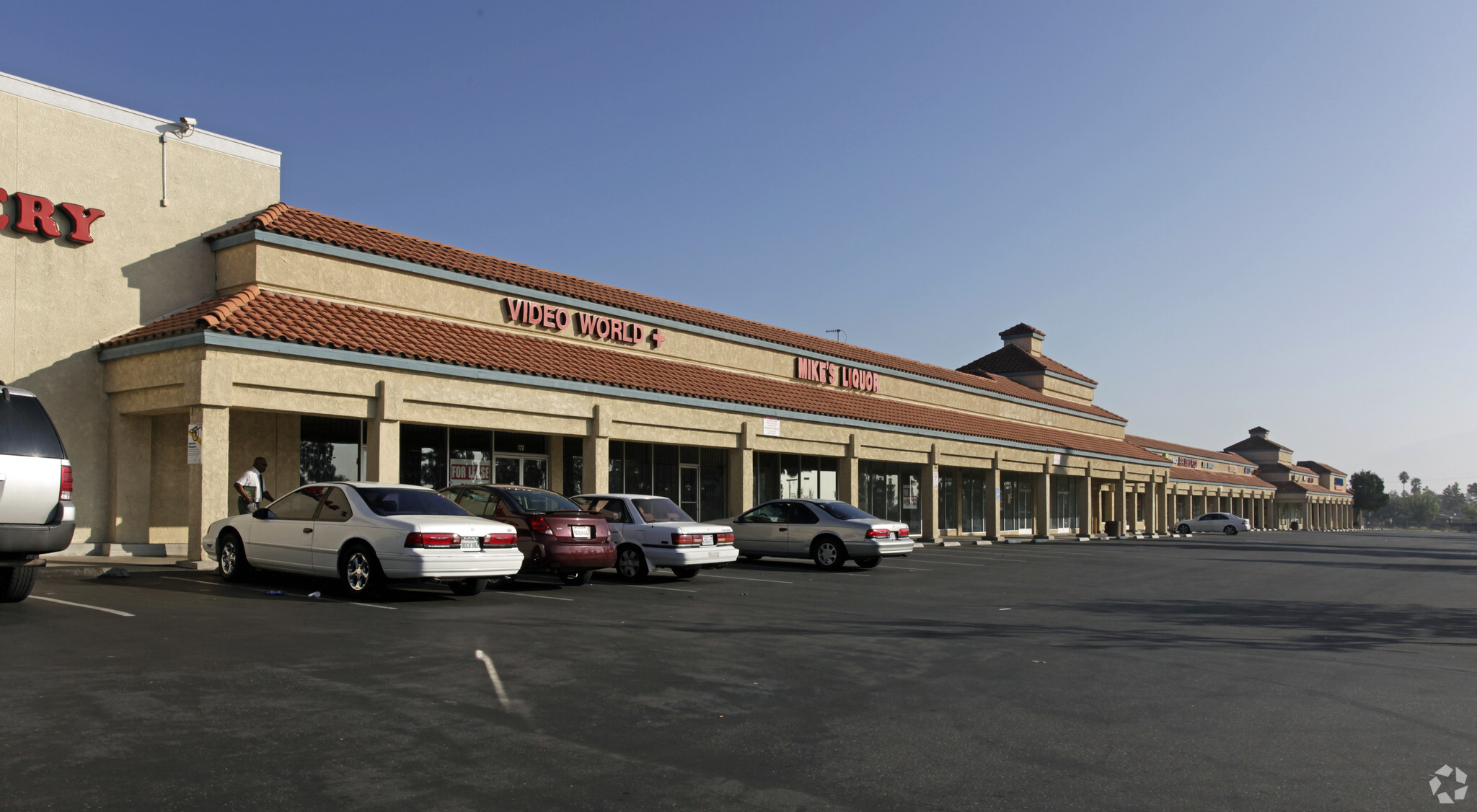 168 E Base Line Rd, Rialto, CA for lease Primary Photo- Image 1 of 4