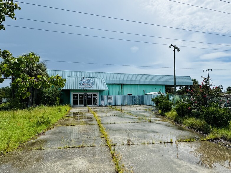 910 U.S. 17 Business, Surfside Beach, SC for sale - Building Photo - Image 1 of 4