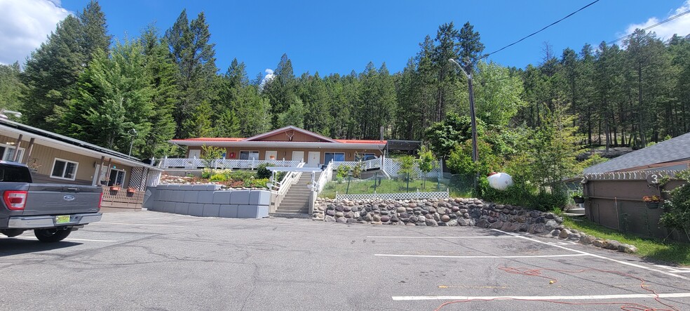 5008 Highway-93, Radium Hot Springs, BC for sale - Building Photo - Image 1 of 1