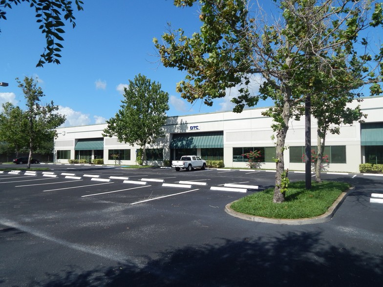 3845 Gateway Centre Blvd, Pinellas Park, FL for lease - Building Photo - Image 2 of 13