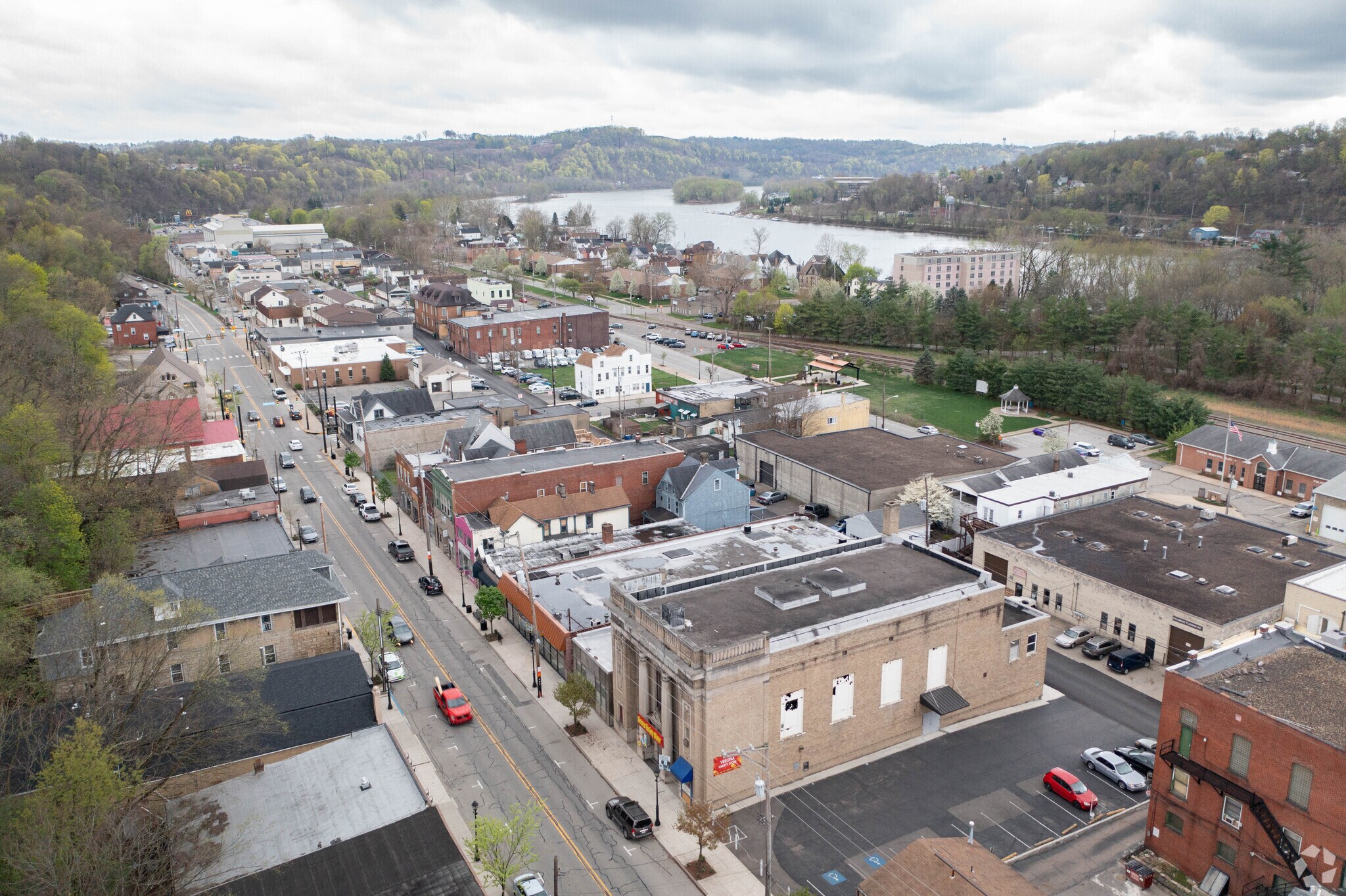 742 Allegheny River Blvd, Verona, PA 15147 GRAND BANK BUILDING FOR