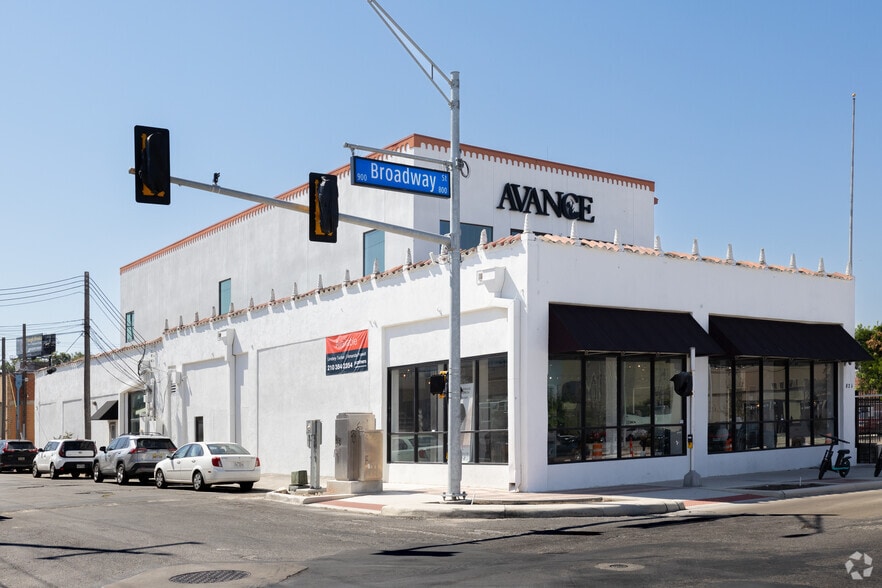 824 Broadway St, San Antonio, TX for sale - Building Photo - Image 1 of 18