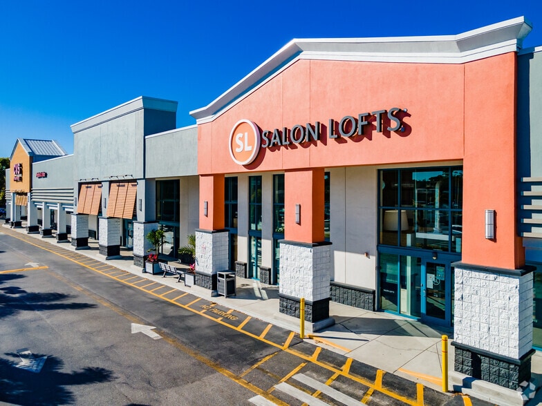 3800 S Tamiami Trl, Sarasota, FL for lease - Building Photo - Image 3 of 23