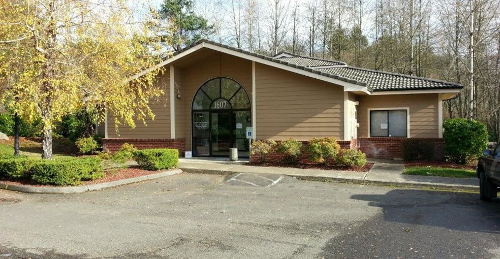 1607 Cooper Point Rd NW, Olympia, WA 98502 | LoopNet