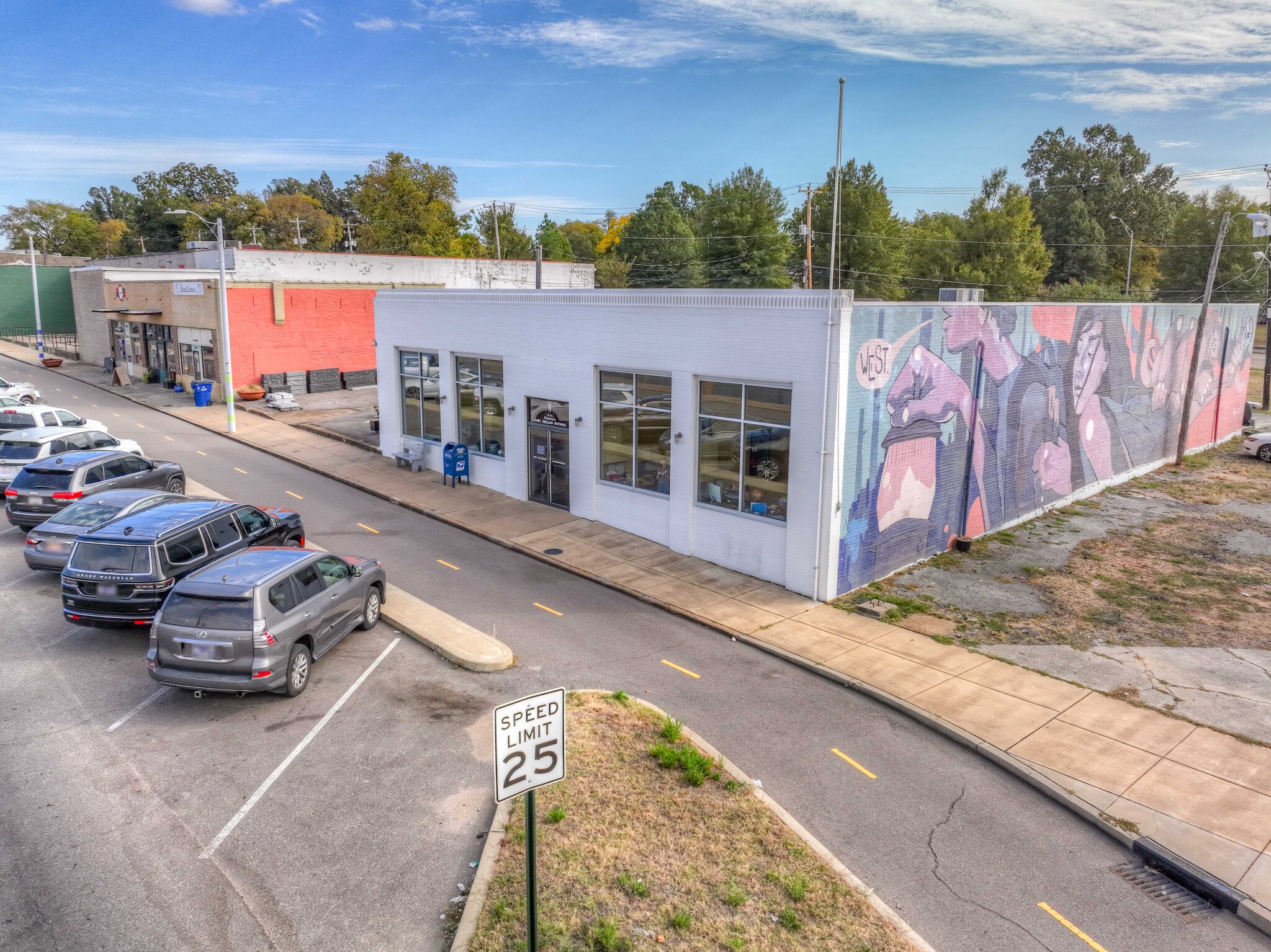 2481 Broad Ave, Memphis, TN for lease Building Photo- Image 1 of 41