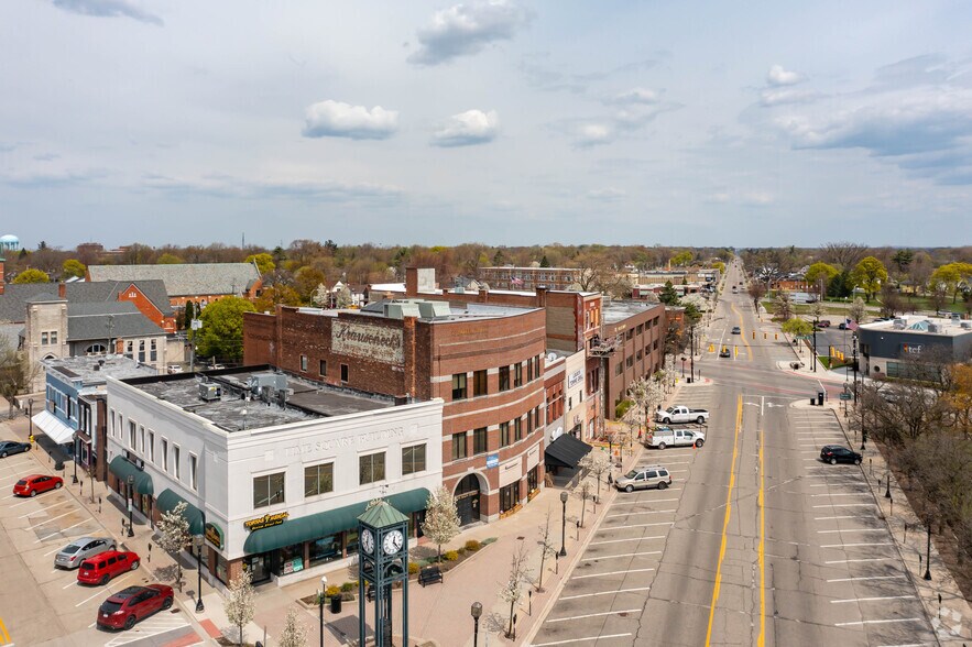 75 N Main St, Mount Clemens, MI for lease - Aerial - Image 2 of 17