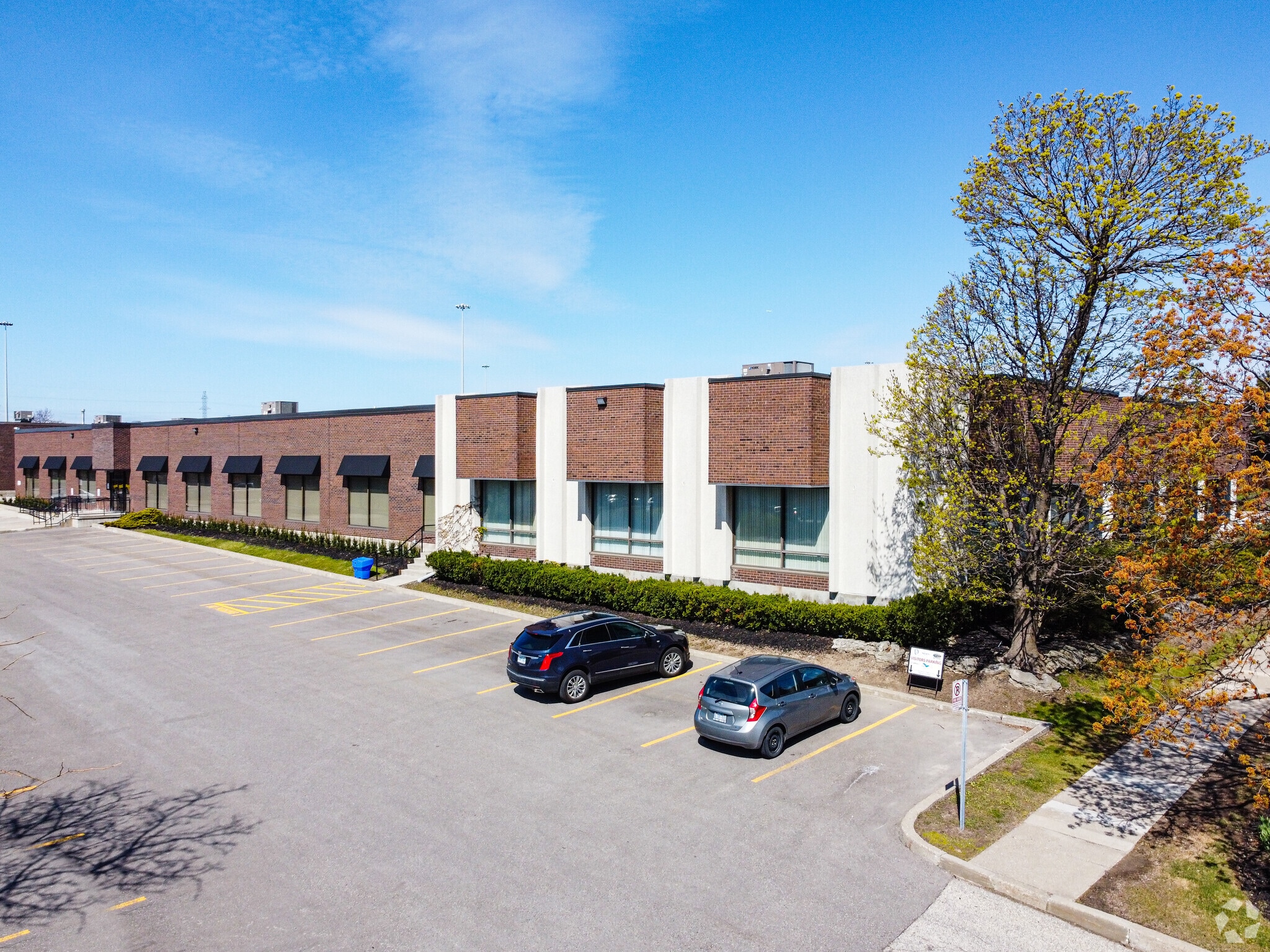 5430 Timberlea Blvd, Mississauga, ON for lease Primary Photo- Image 1 of 5