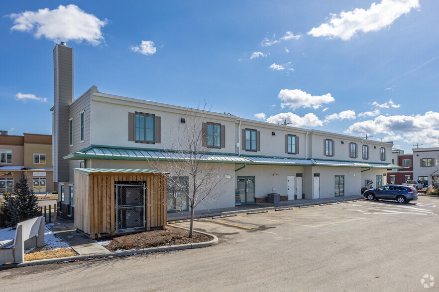 701 Centre St SE, High River, AB for sale - Building Photo - Image 2 of 6