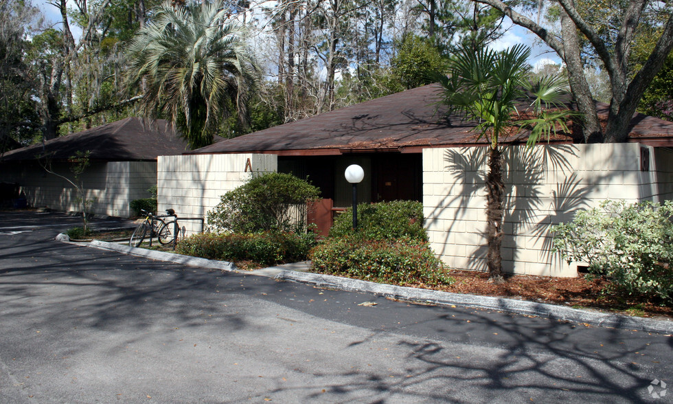 1810 NW 6th St, Gainesville, FL for sale - Primary Photo - Image 1 of 1