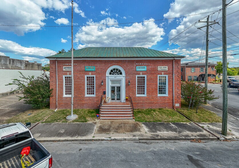 121 1st Ave S, Lewisburg, TN for sale - Building Photo - Image 1 of 1