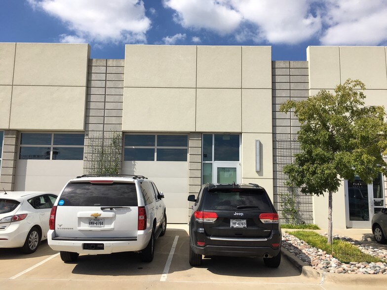 6445 Cedar Springs Rd, Dallas, TX for sale - Building Photo - Image 1 of 1
