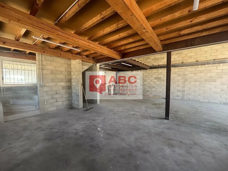 Flex in Villelongue-dels-Monts for lease - Interior Photo - Image 2 of 9