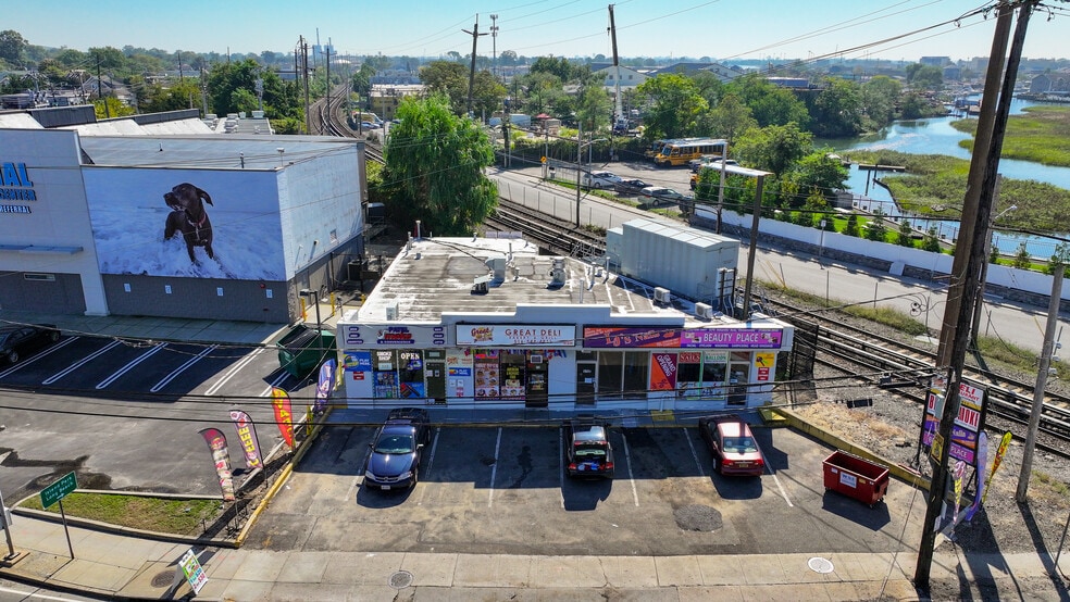 571-575 Atlantic Ave, Oceanside, NY for sale - Building Photo - Image 1 of 1