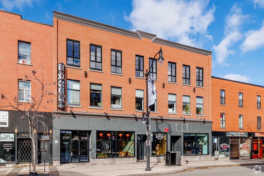 3733-3737 Notre-Dame W, Montréal, QC for sale - Primary Photo - Image 1 of 1