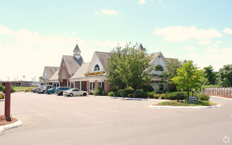 470480 Rd, Chicopee, MA 01020