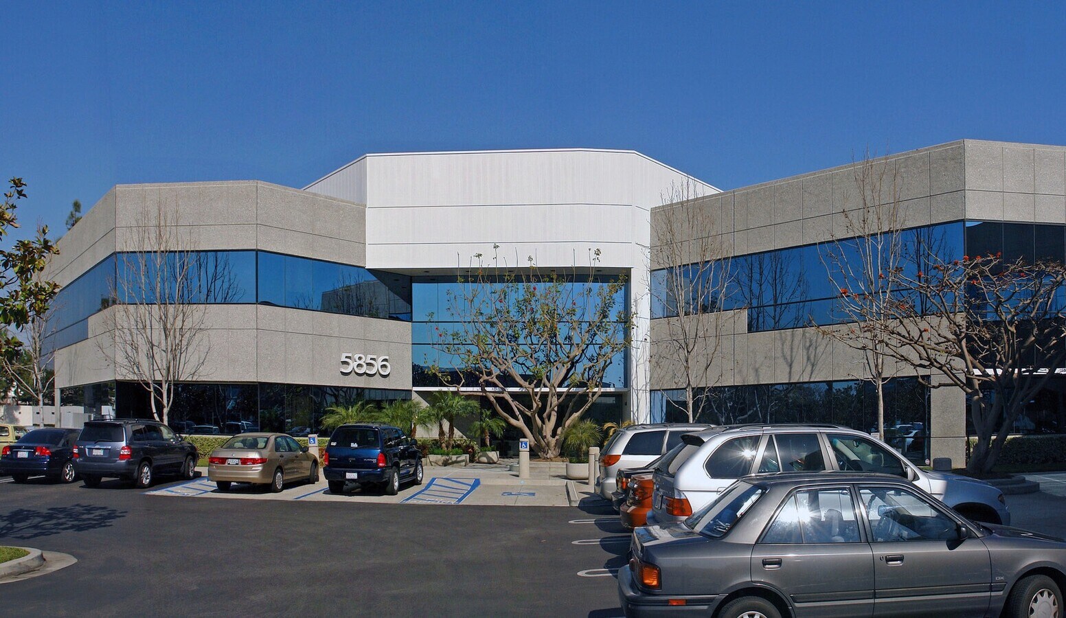 5856 Corporate Ave, Cypress, CA 90630