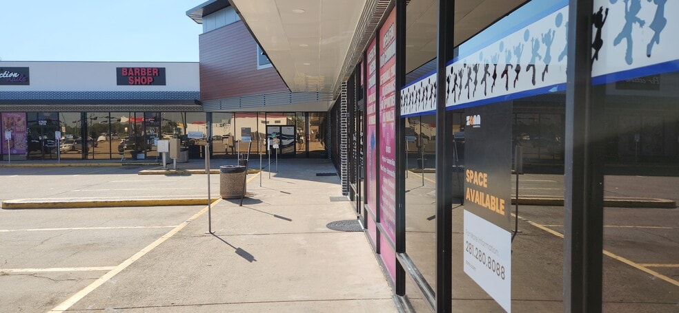 17926 SH 3, Webster, TX for lease - Building Photo - Image 3 of 5