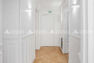 22 Rue De Maubeuge, Paris for lease Interior Photo- Image 2 of 8