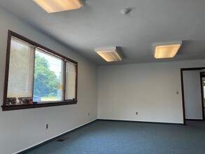 3666-3670 W Shore Rd, Warwick, RI for lease Interior Photo- Image 2 of 4