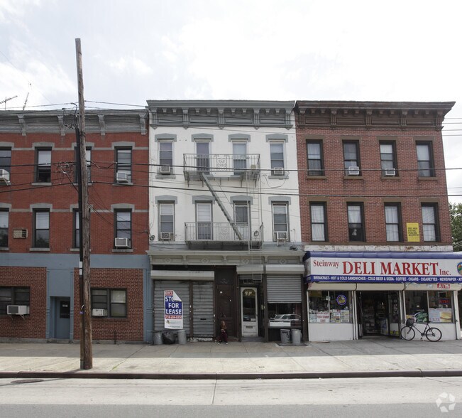 20-77 Steinway St, Astoria, NY for sale - Building Photo - Image 1 of 1