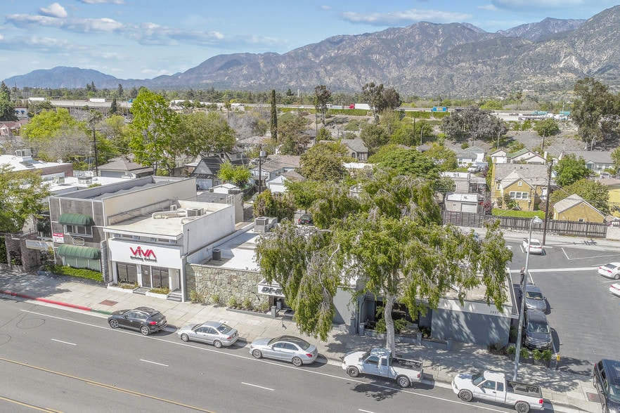 2835 E Foothill Blvd, Pasadena, CA for sale - Building Photo - Image 2 of 12