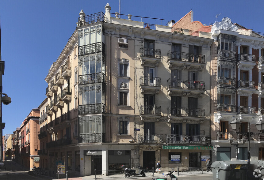 Multifamily in Madrid, MAD for sale - Primary Photo - Image 1 of 2