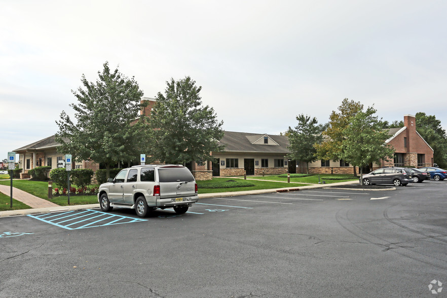 740 Marne Hwy, Moorestown, NJ for lease - Building Photo - Image 2 of 4