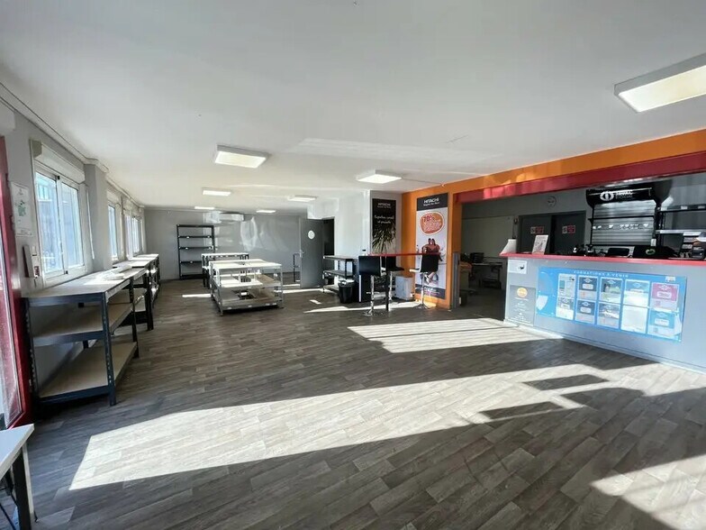 35 Bis Route De Bessières, L'Union for lease - Interior Photo - Image 2 of 10
