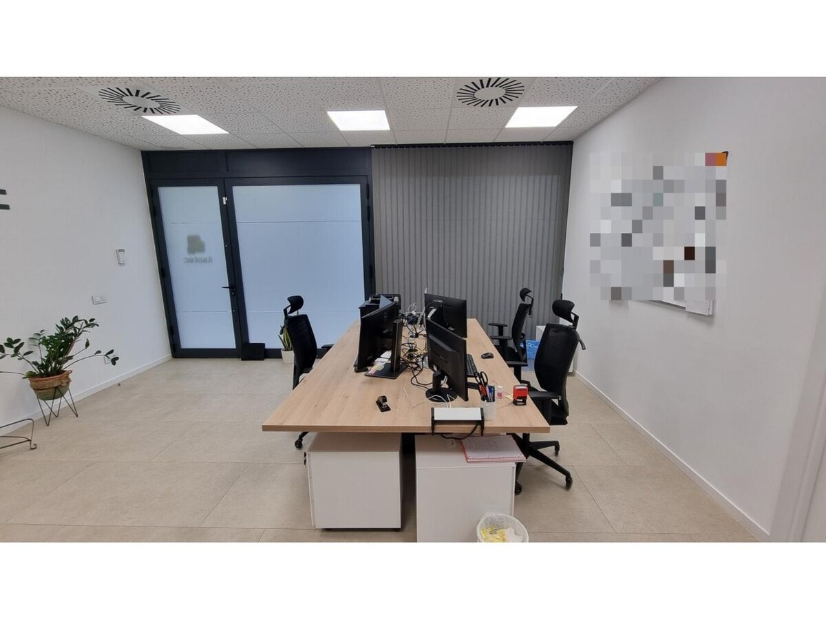 Granollers, BAR 08401 - Unit - - - Interior Photo - Image 1 of 7