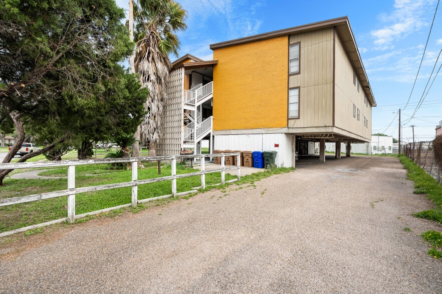 10518 Heizer Dr, Corpus Christi, TX for sale - Primary Photo - Image 1 of 50