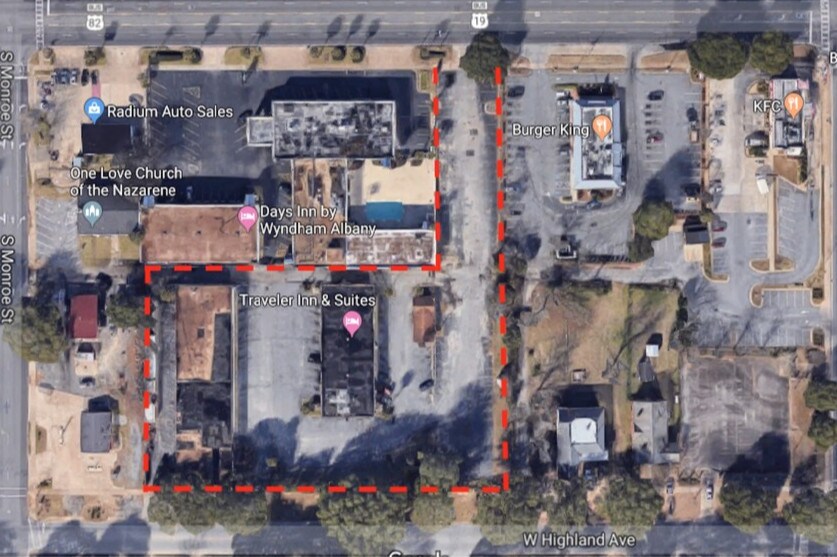 414 W Oglethorpe Blvd, Albany, GA 31701 Traveler Inn & Suites