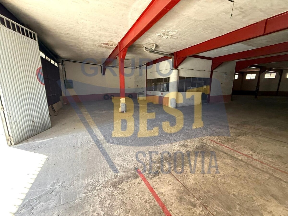 Segovia, SEG 40005 - - - Interior Photo - Image 1 of 9