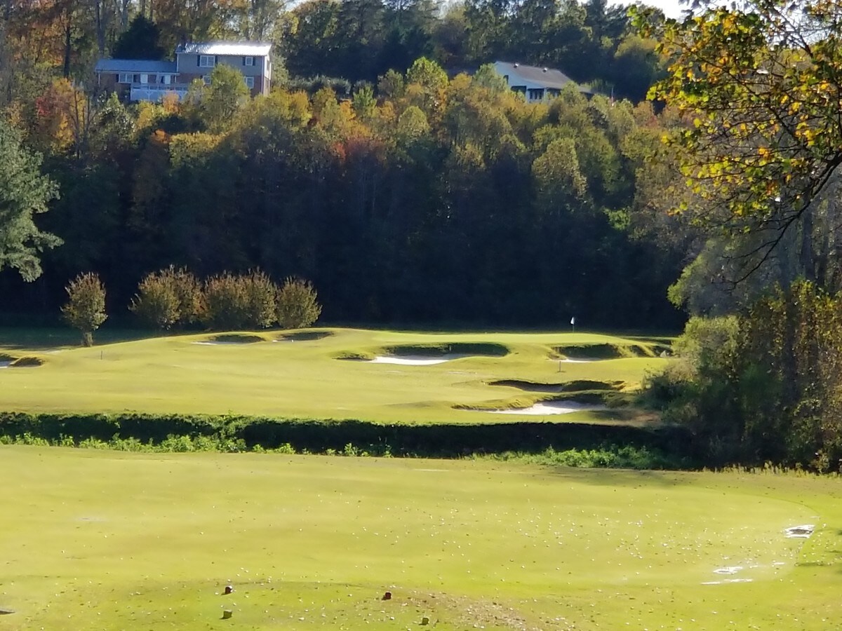 1129 Greenhill Rd, Mount Airy, NC 27030