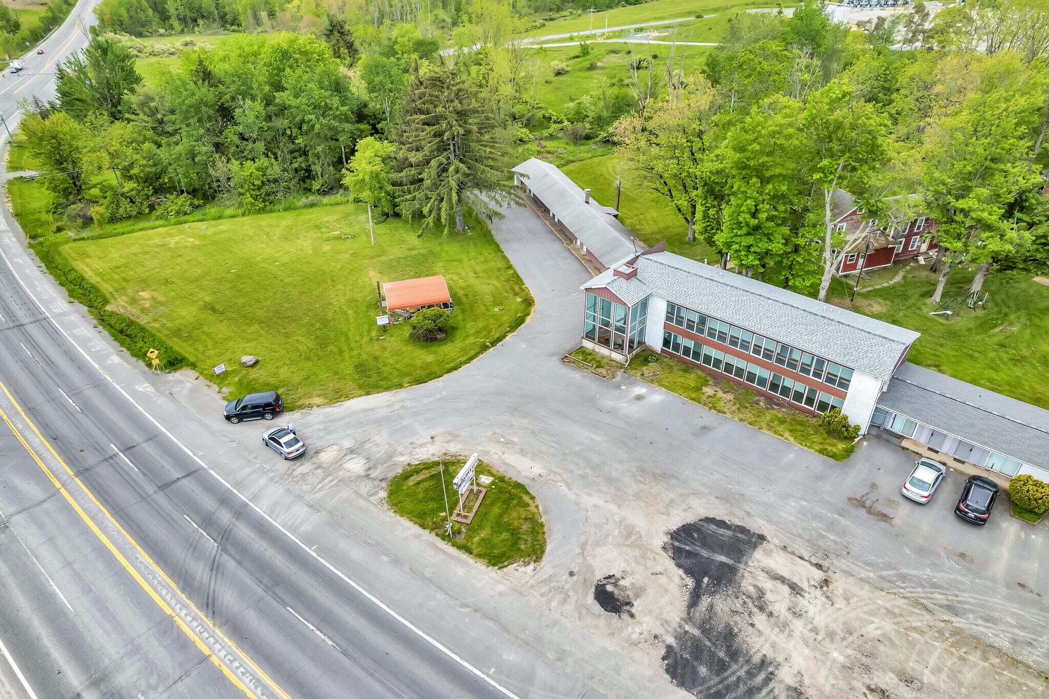 7323 State Rte 6, PA 18630 Maplehurst Motel