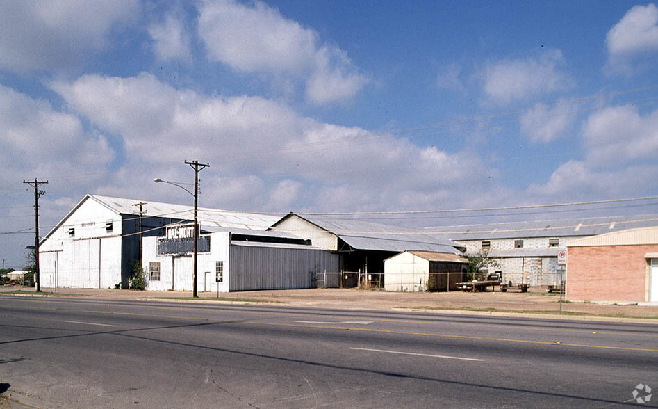 2750 E Main St, Grand Prairie, TX for sale - Primary Photo - Image 1 of 1