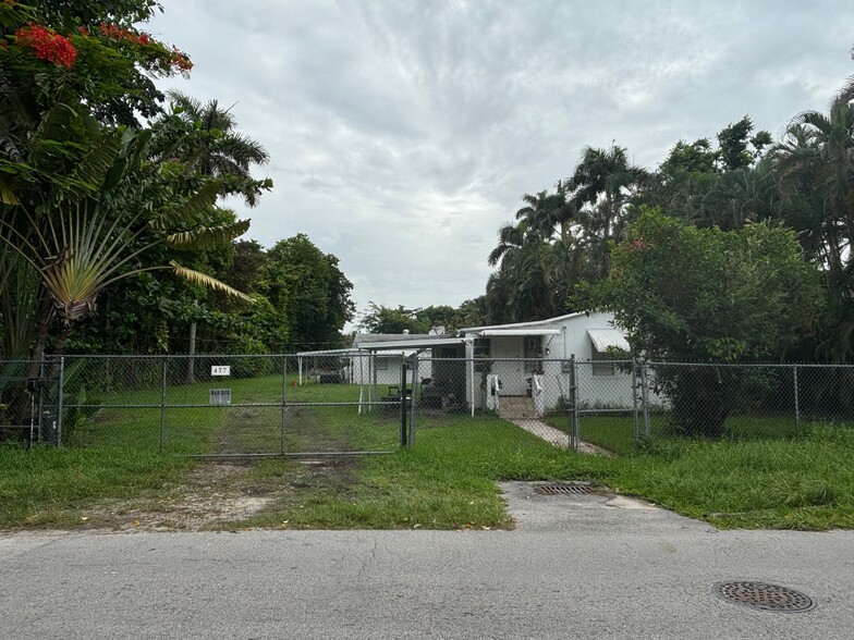 477 NE 154th St, Miami, FL for sale - Building Photo - Image 2 of 5