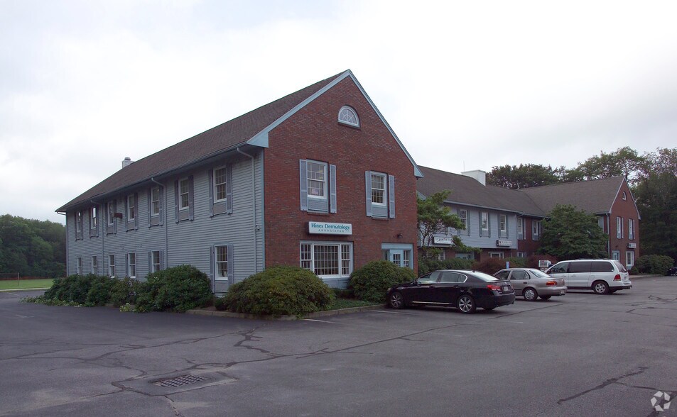 555 Pleasant St, Attleboro, MA for sale - Primary Photo - Image 1 of 1