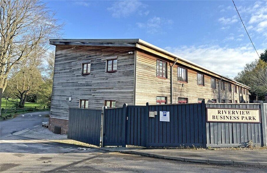 Station Rd, Forest Row for lease - Building Photo - Image 2 of 12