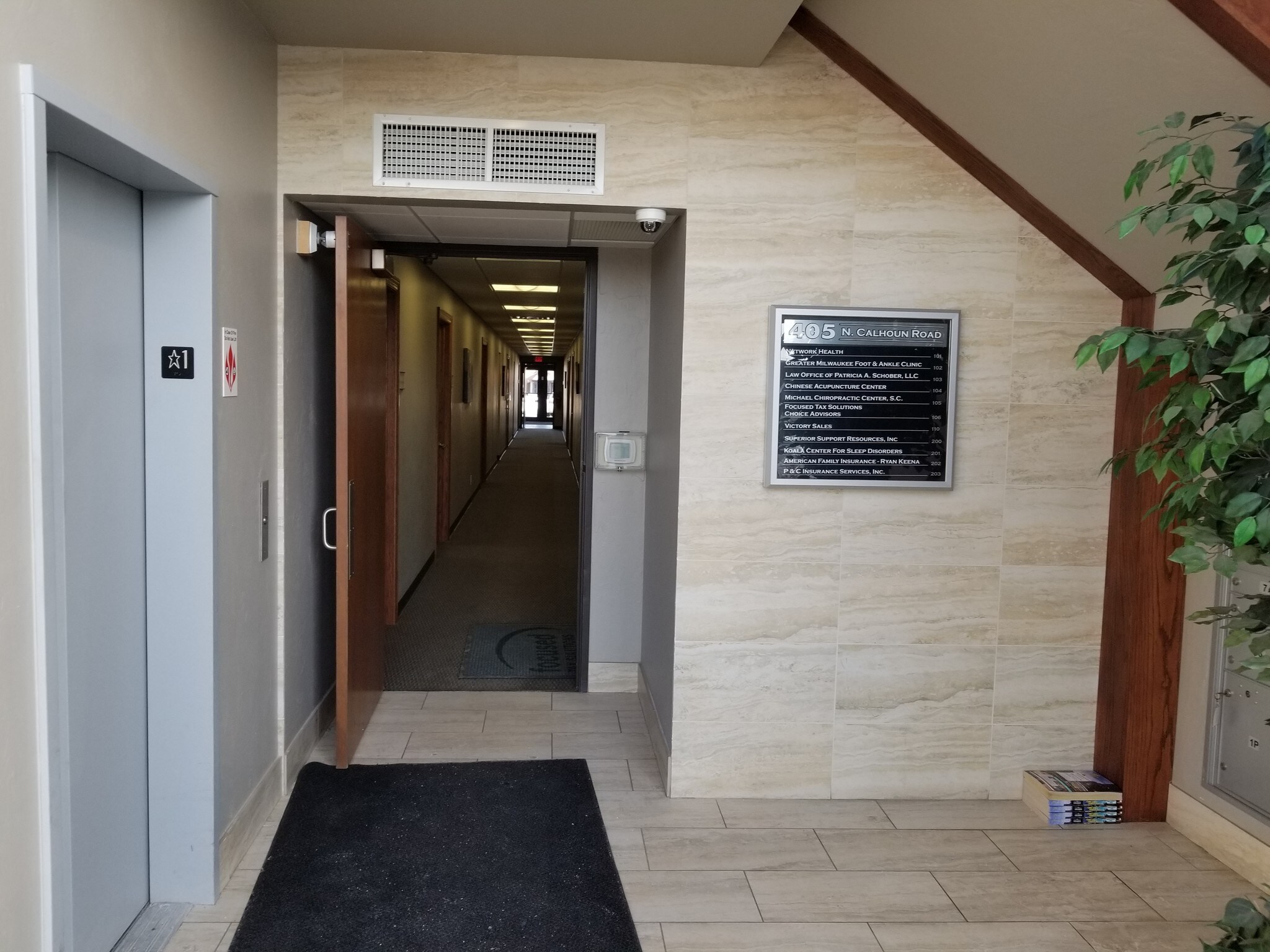 405 N Calhoun Rd, Brookfield, WI for sale Interior Photo- Image 1 of 1