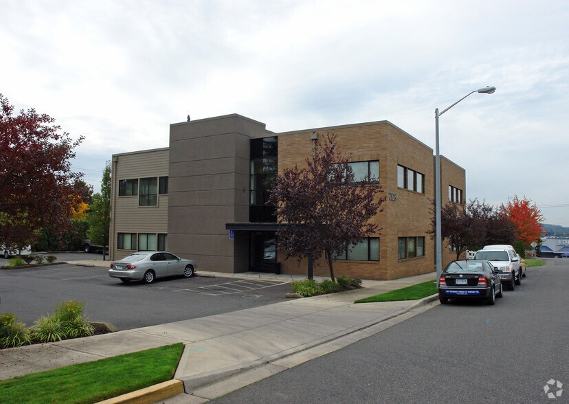 7128 SW Gonzaga St, Portland, OR for lease - Building Photo - Image 3 of 4