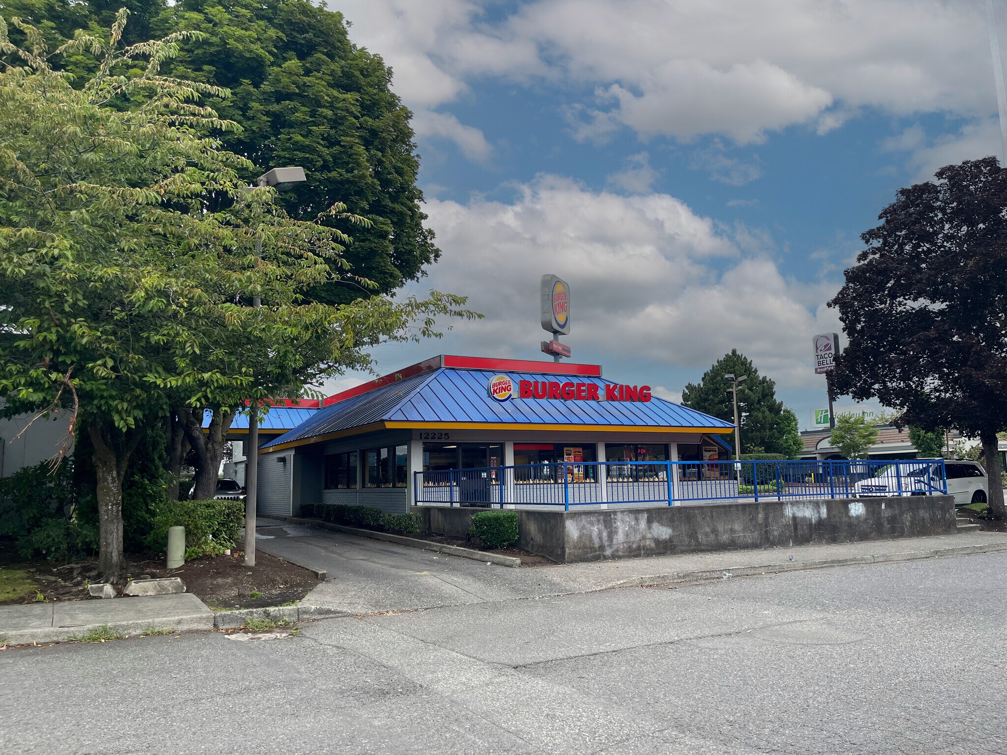 12225 N Jantzen Dr, Portland, OR for lease Building Photo- Image 1 of 8